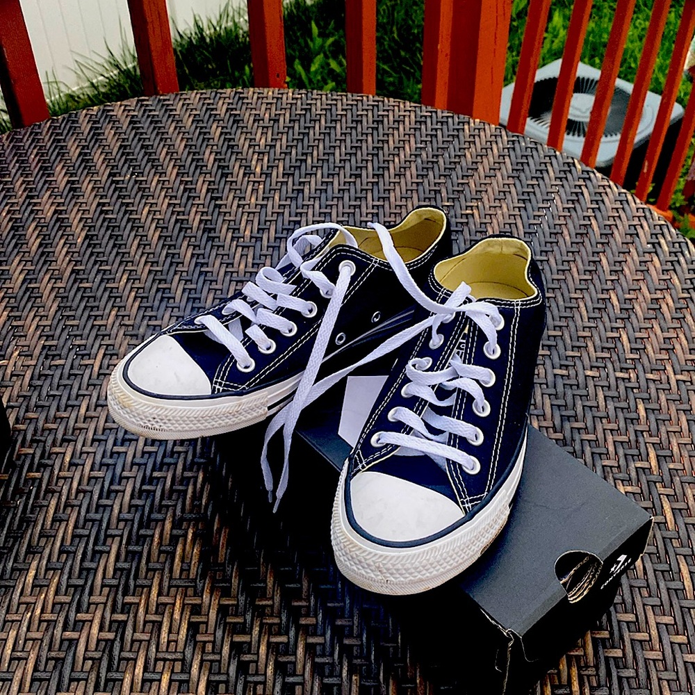 Black low top Converse. Size 7 W